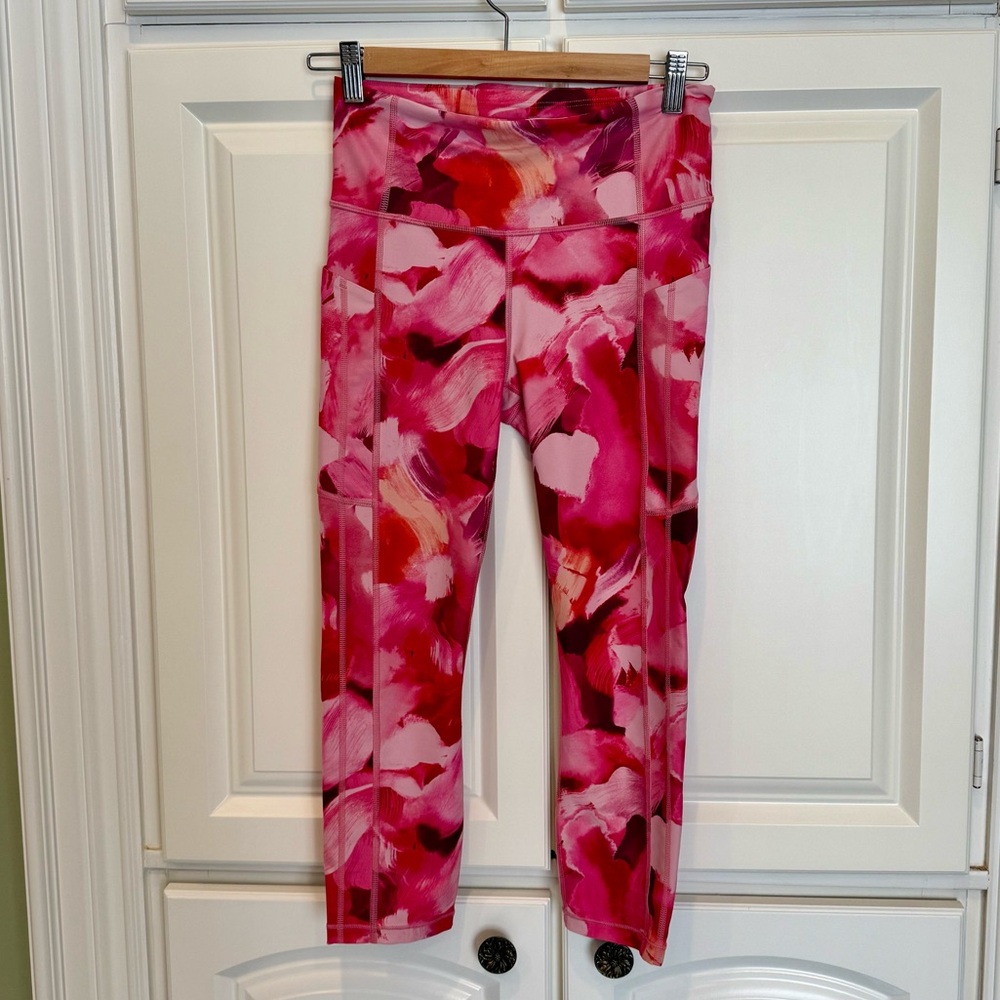 Athleta Ultimate Stashi Capri Cropped Leggings Brand New
